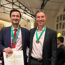 Carlos Morán y Miguel Ángel Medina nombrados caballeros de l'Ordre des Coteaux de Champagne”